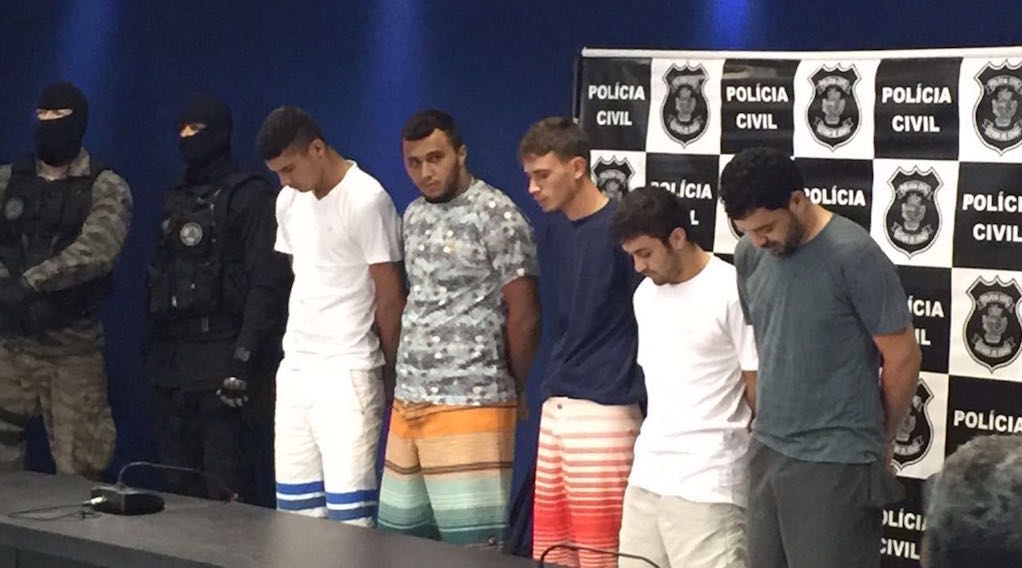 apresentacao-suspeitos-incendio-goiatuba-policia-civil