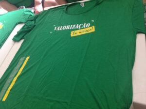 Camiseta alusiva ao movimento