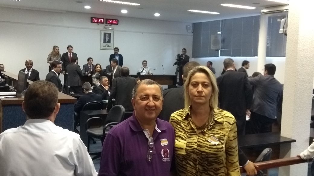 Vide-presidente Mara Cristina e o servidor Paulo César, em plantão na Alego