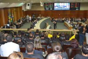 Servidores acompanharam a sessão plenária da Alego nesta terça, 20