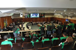 Servidores estiveram na Assembleia nesta quarta, 20, para cobrar a leitura do anteprojeto da data-base em plenário