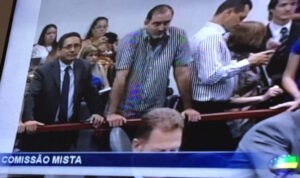 Fábio Queiroz e Fabrício Duarte acompanharam votação da data-base na Alego