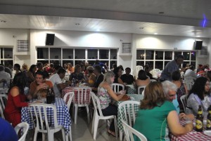 Servidores se reuniram no clube da entidade, em Goiânia